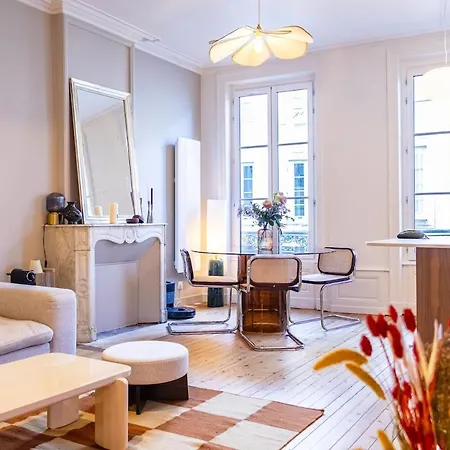 Elegance Haussmannienne Au Coeur Du Vieux-port Appartamento *